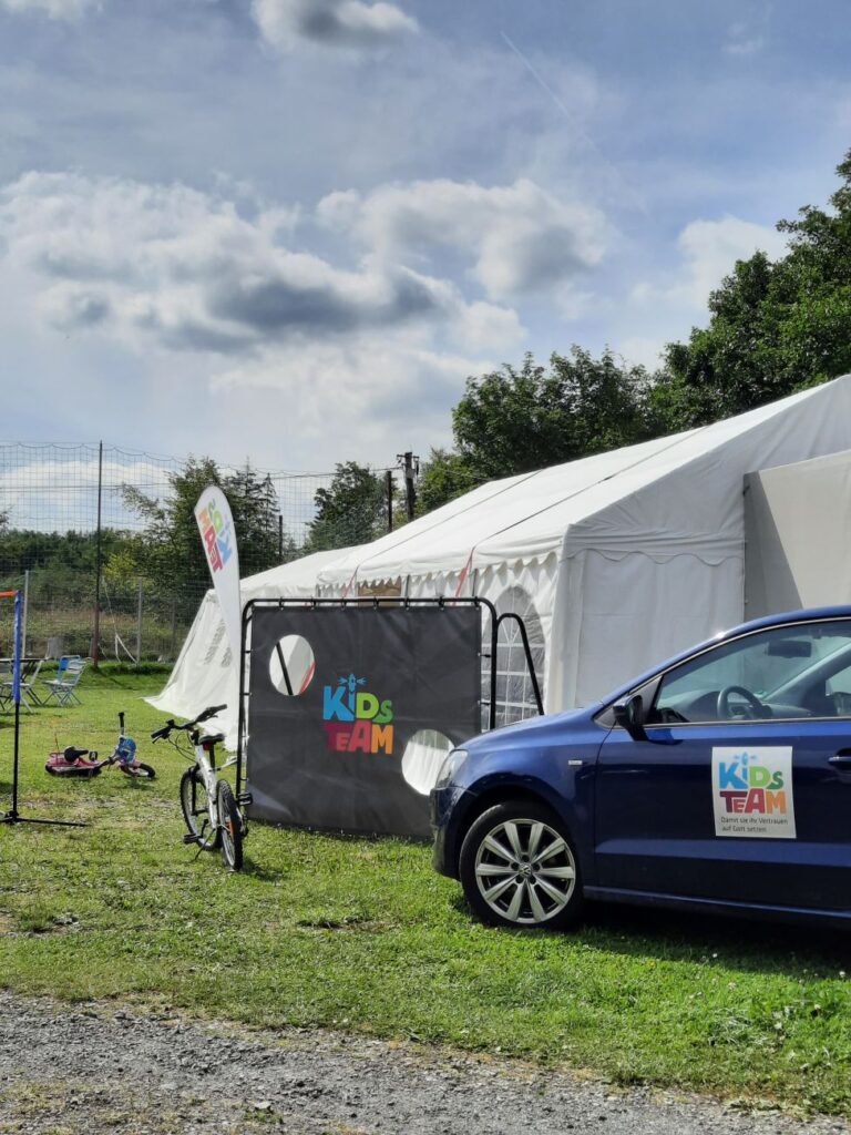 Kids Team ist auf dem Campingplatz präsent